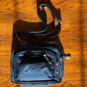 Baggallini Stylish Blue Crossbody Bag